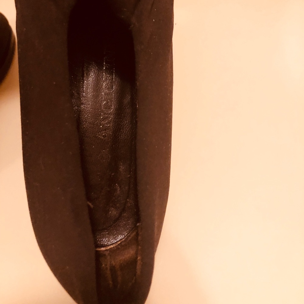 Shoes - Picture 5 of 6